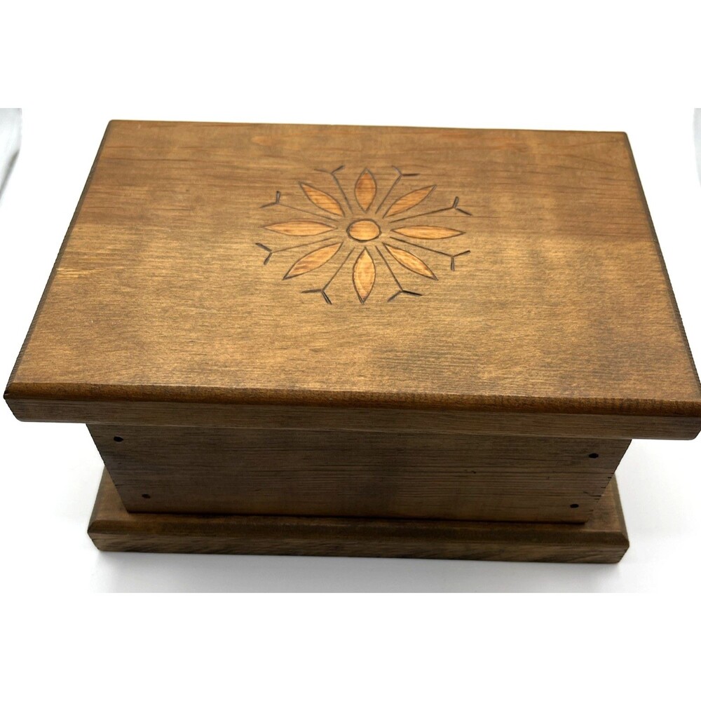 Vintage Handmade Folk Art Wood Keepsake Jewelry Box Woodburned Floral Daisy 8x5
